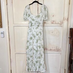 Chic Floral Midi Dress in Green and White